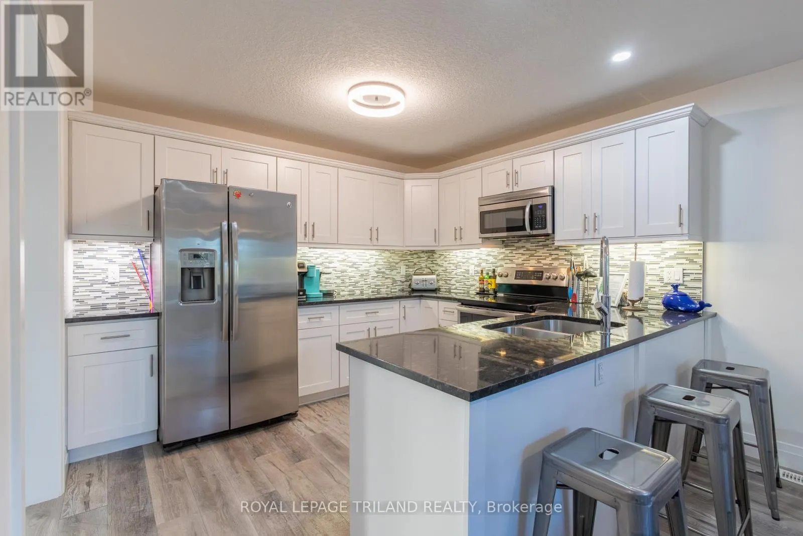 22 WONDERGROVE COURT