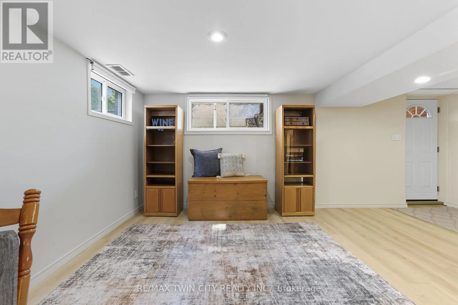 46 ASHGROVE AVENUE