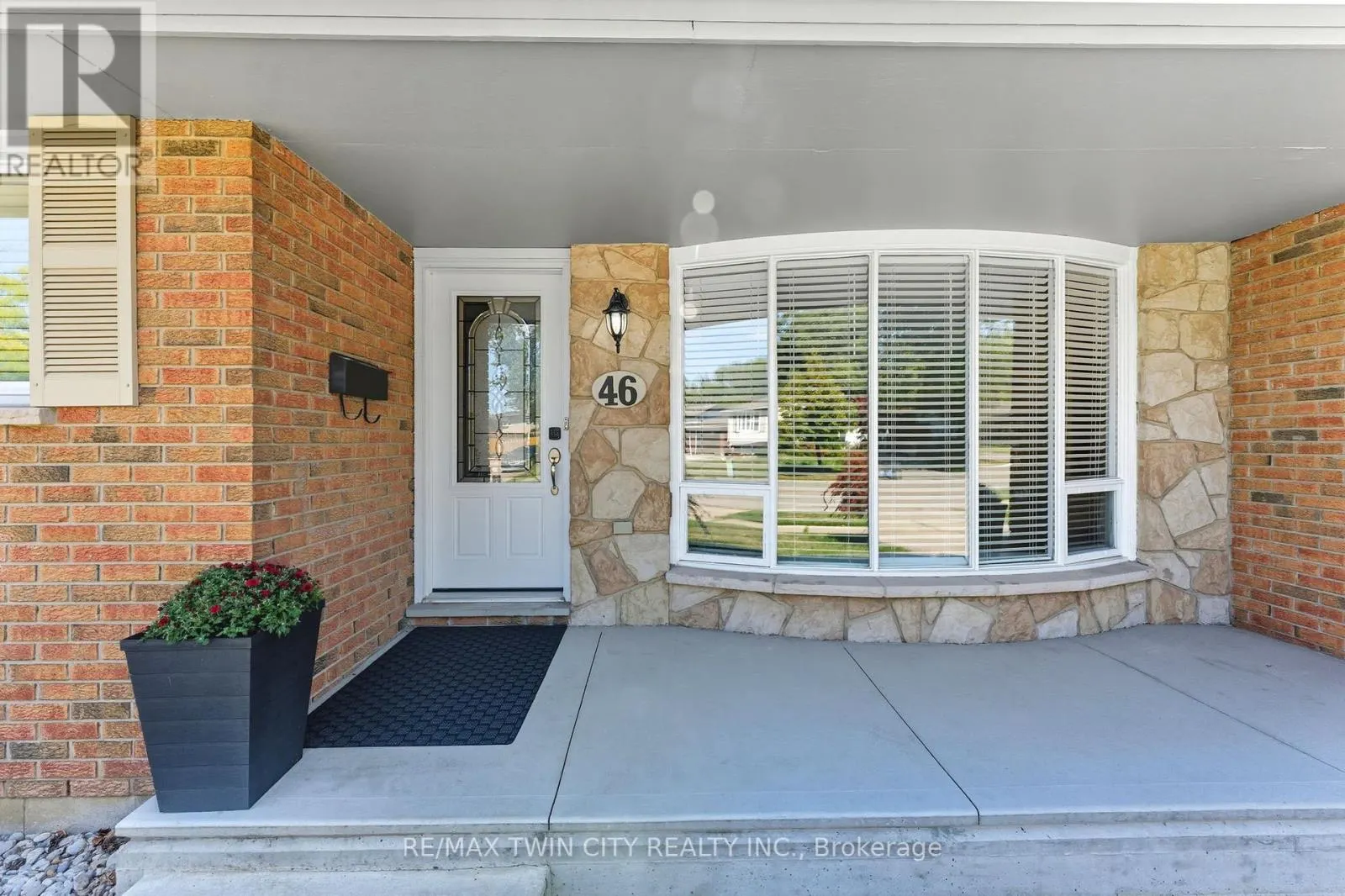 46 ASHGROVE AVENUE