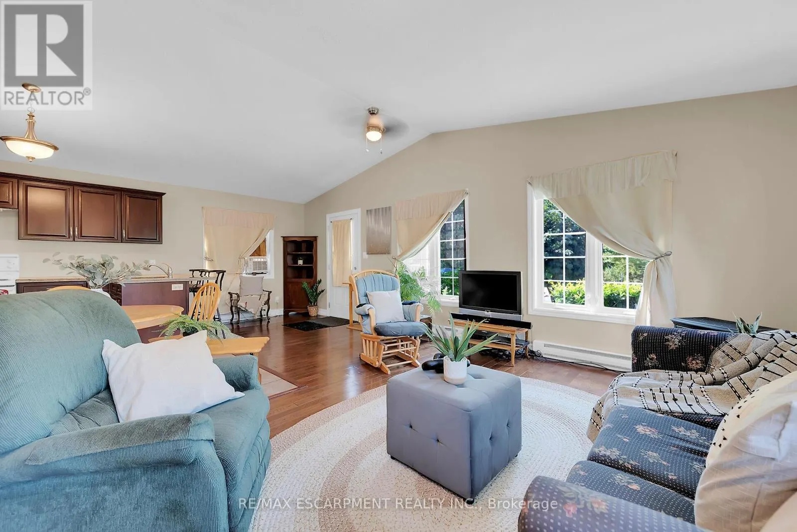 8 DOWNEY ROAD