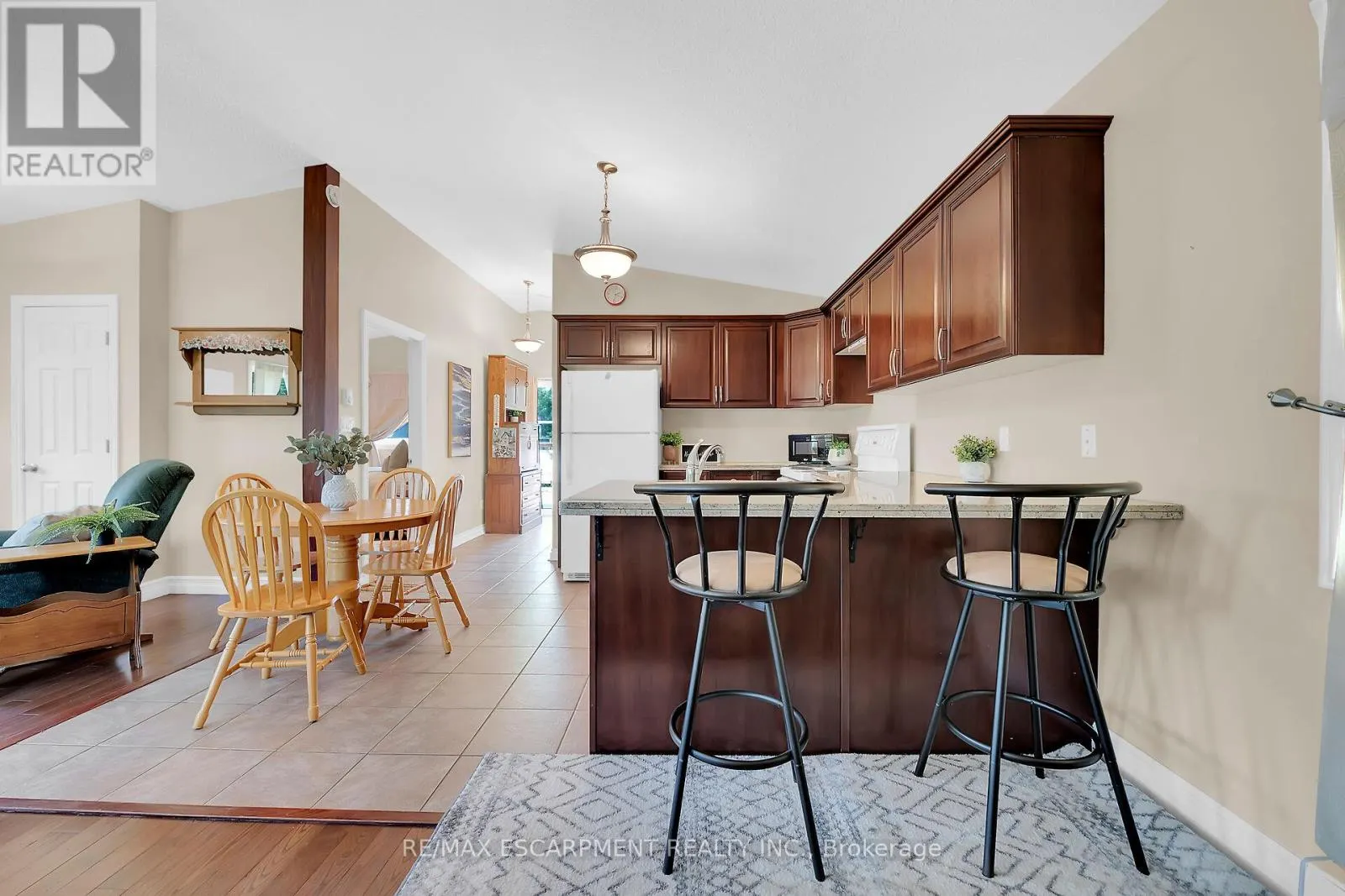 8 DOWNEY ROAD