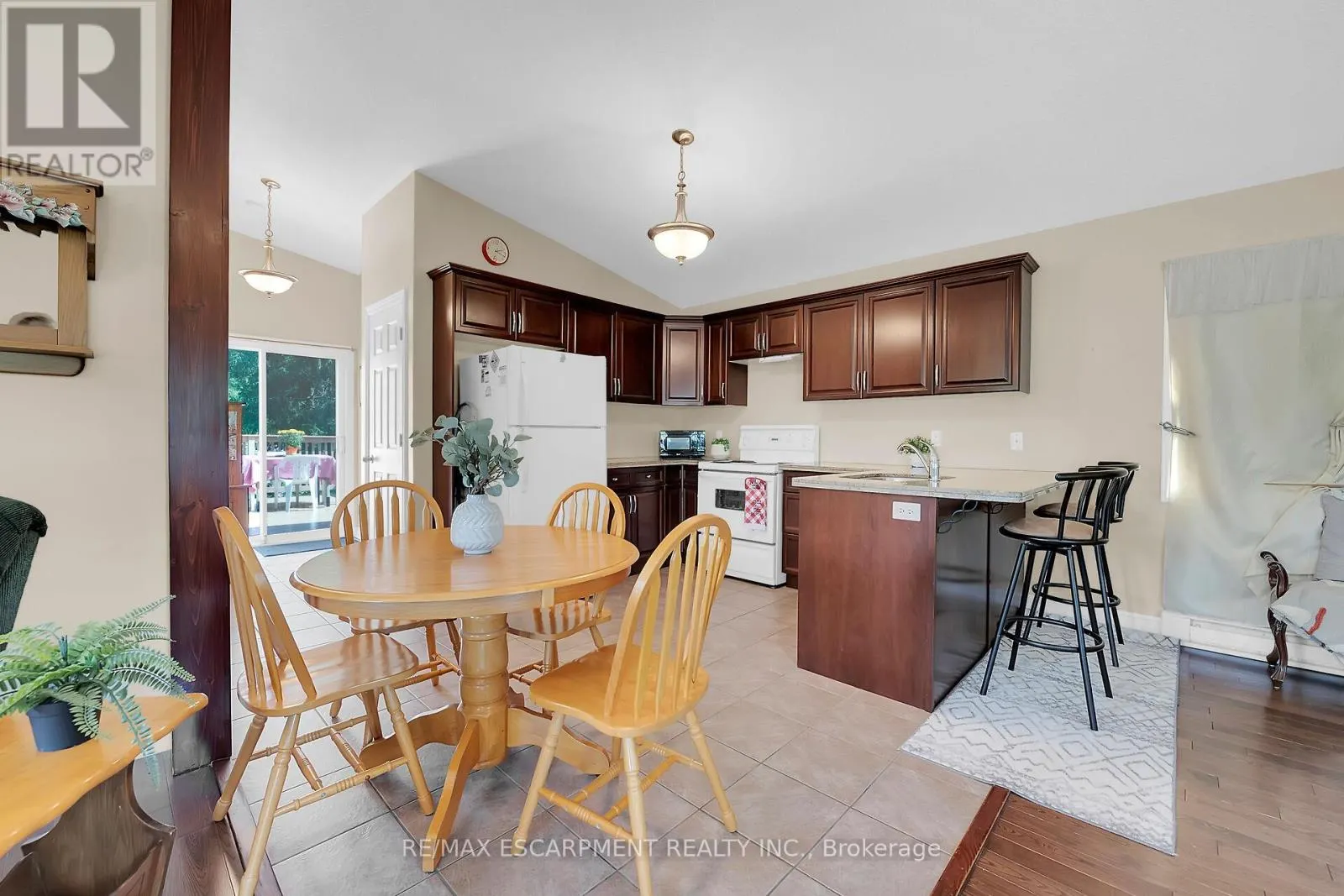 8 DOWNEY ROAD