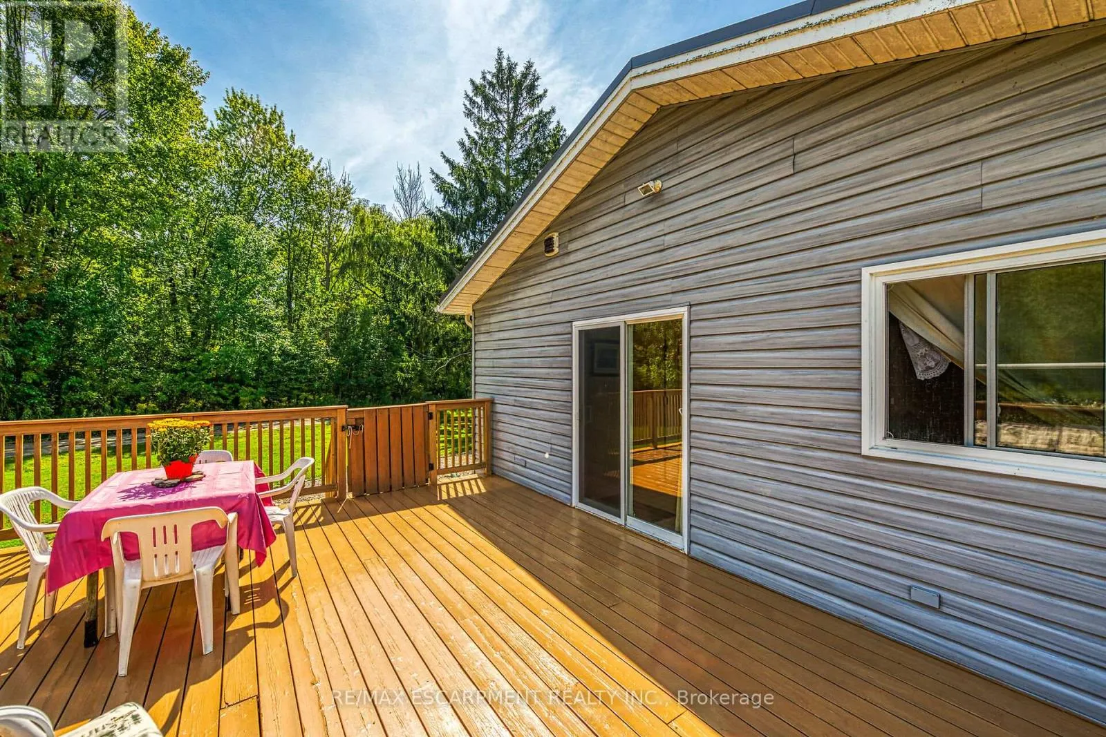 8 DOWNEY ROAD