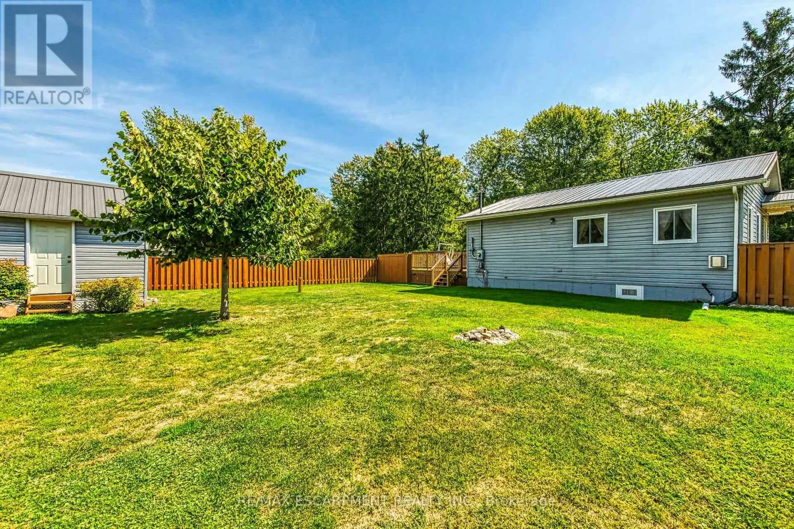 8 DOWNEY ROAD