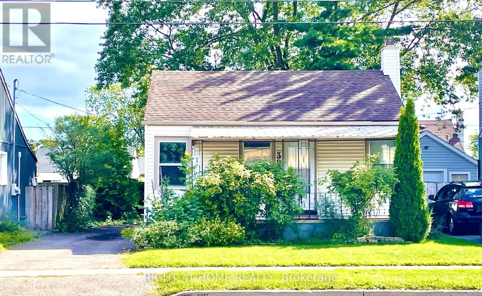389 LINCOLN STREET