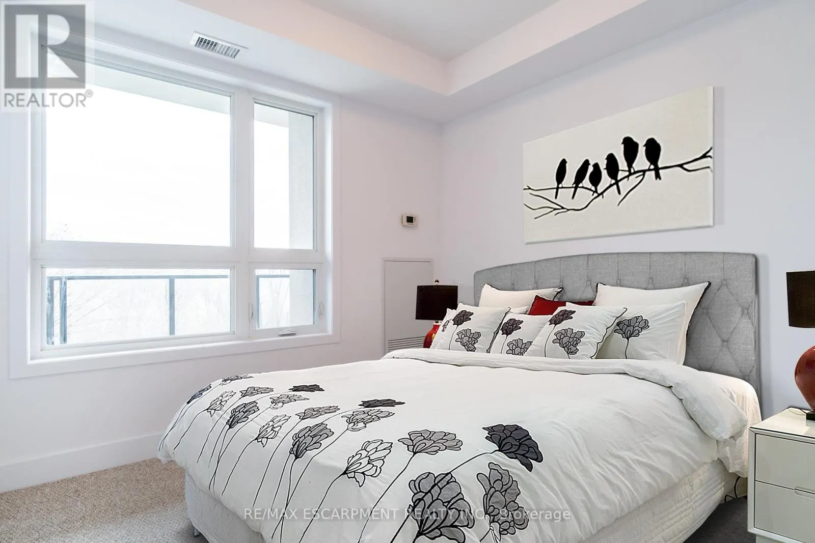523 - 125 SHOREVIEW PLACE