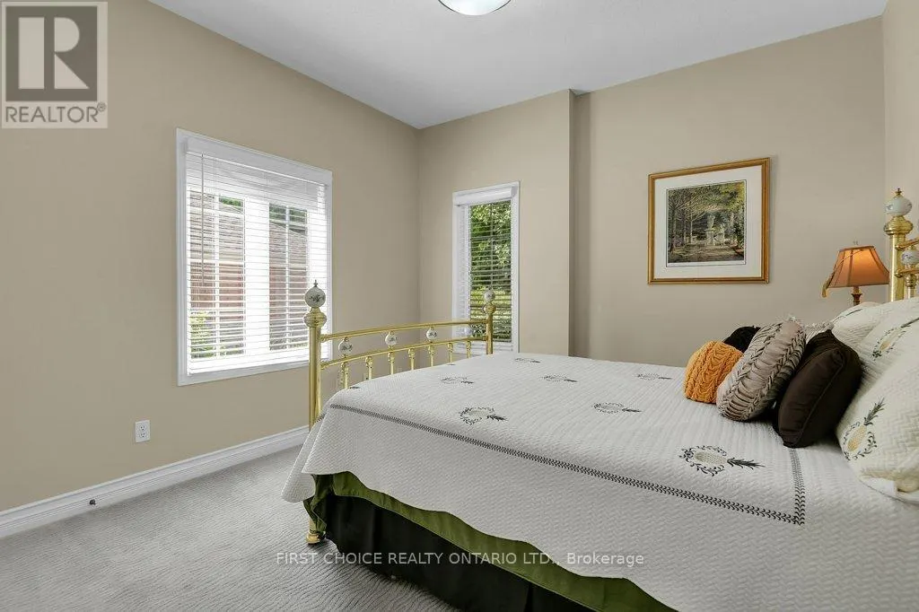 12 KINMOUNT PRIVATE