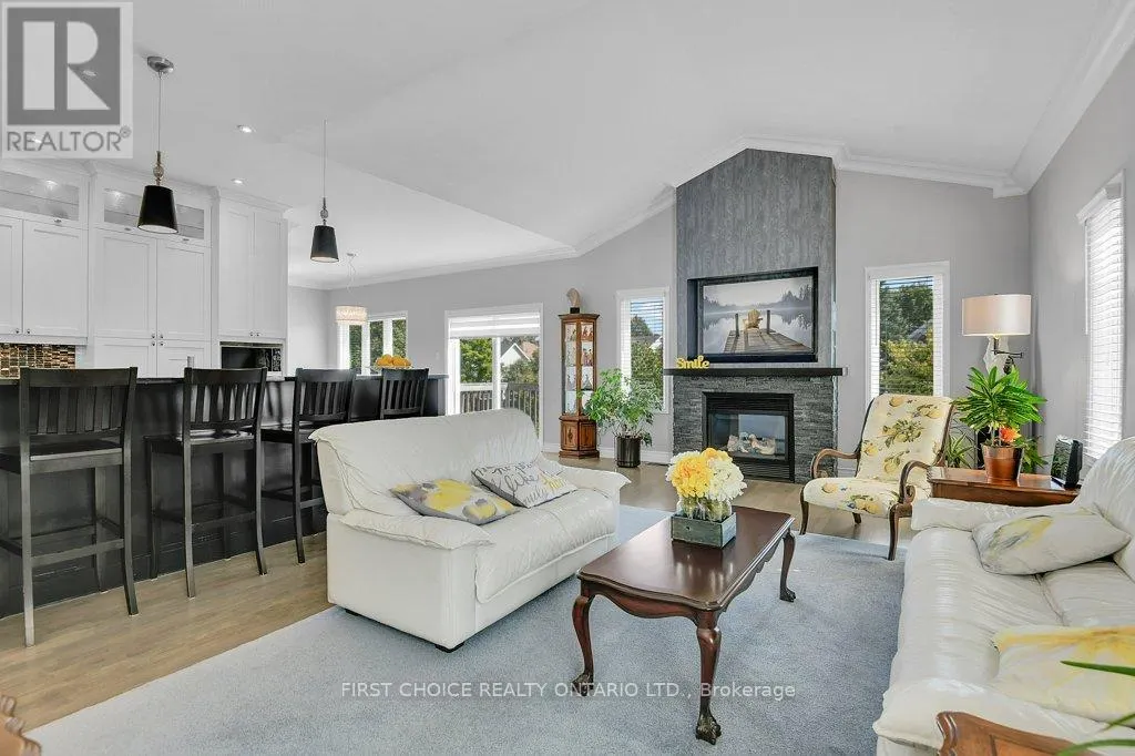 12 KINMOUNT PRIVATE