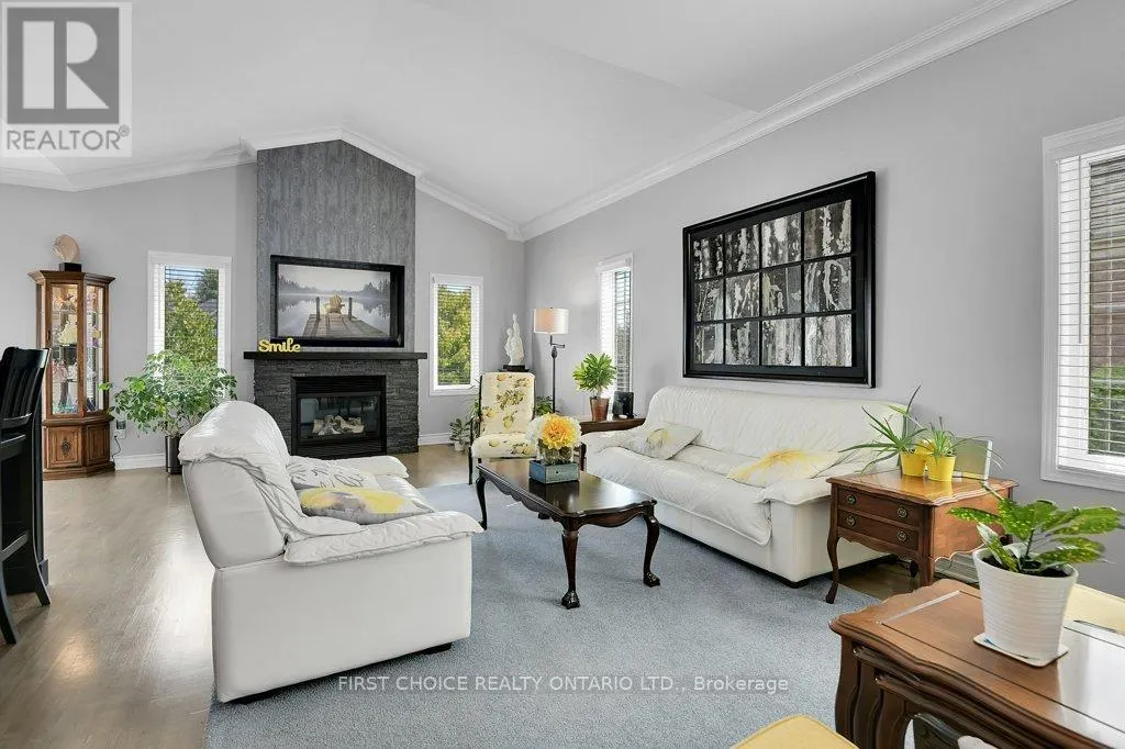 12 KINMOUNT PRIVATE