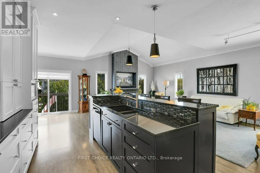 12 KINMOUNT PRIVATE