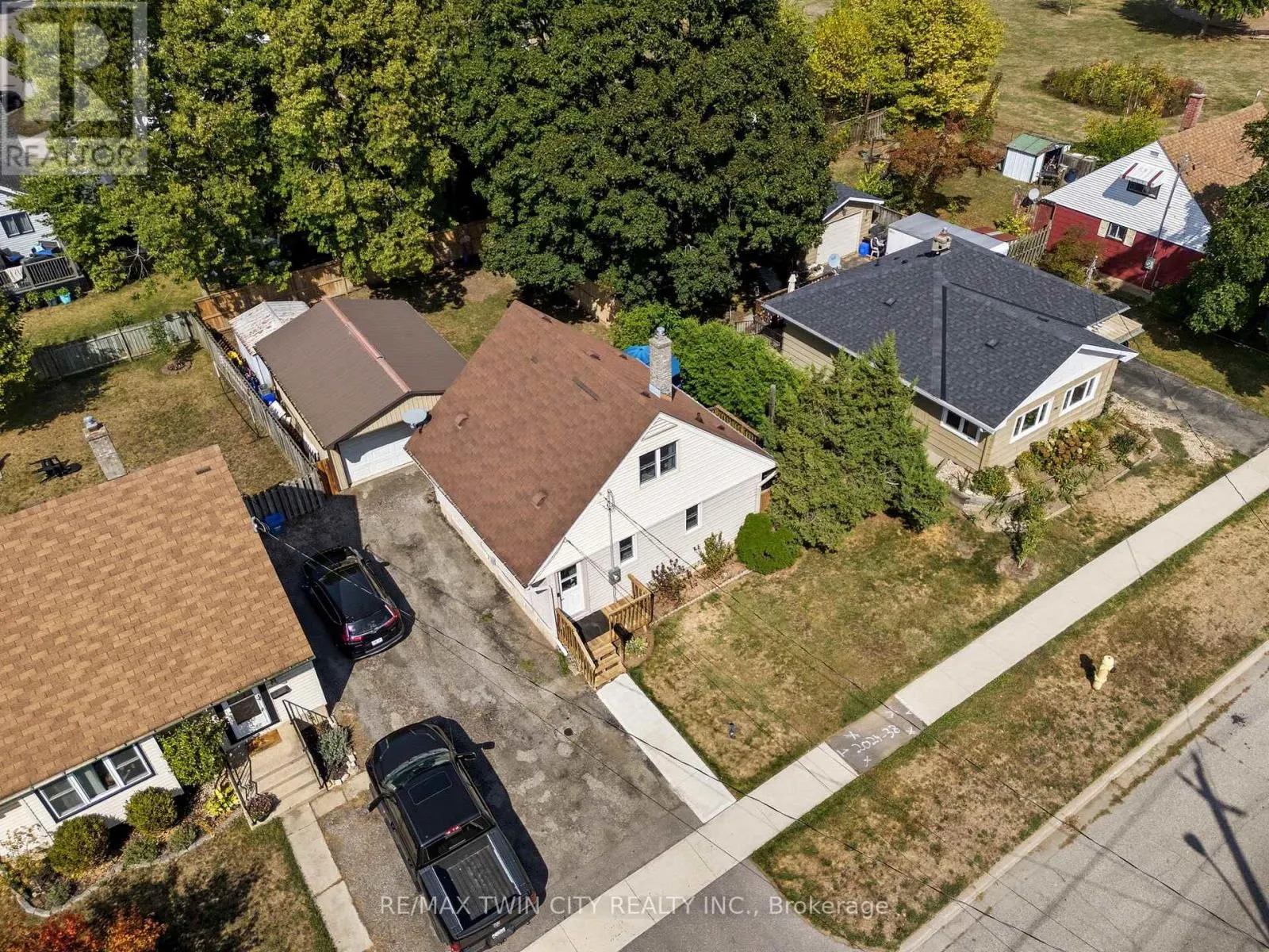351 GRAND RIVER AVENUE