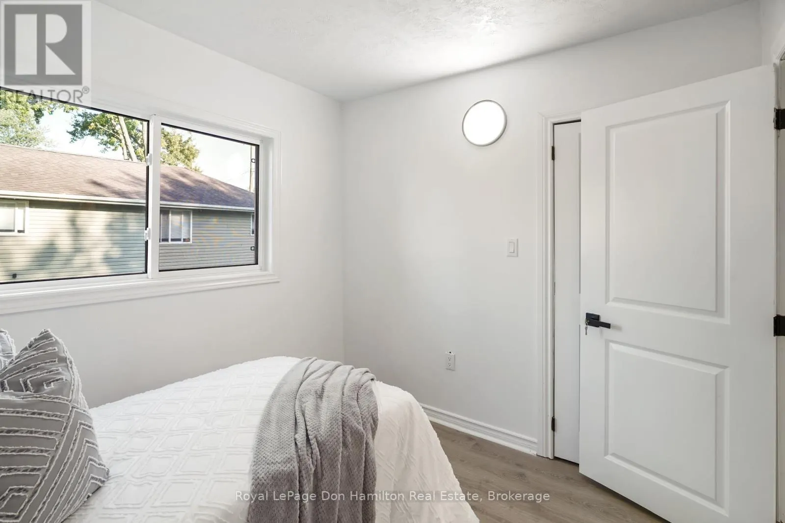 3792 GLENDALE AVENUE