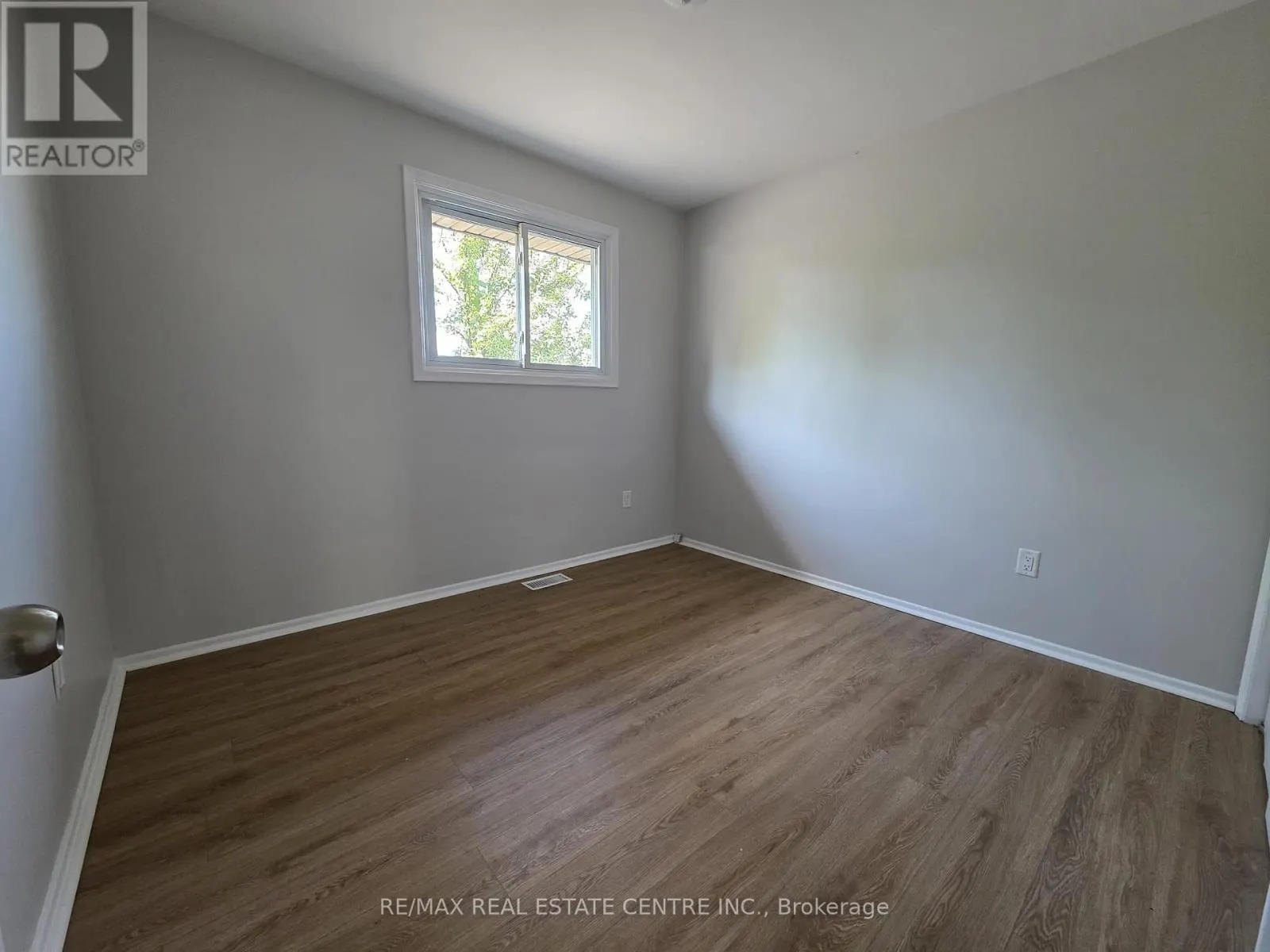 264 VANSITMART AVENUE