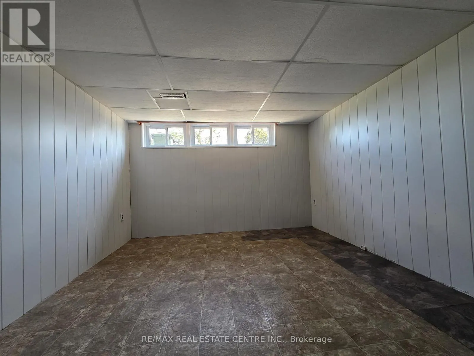 264 VANSITMART AVENUE
