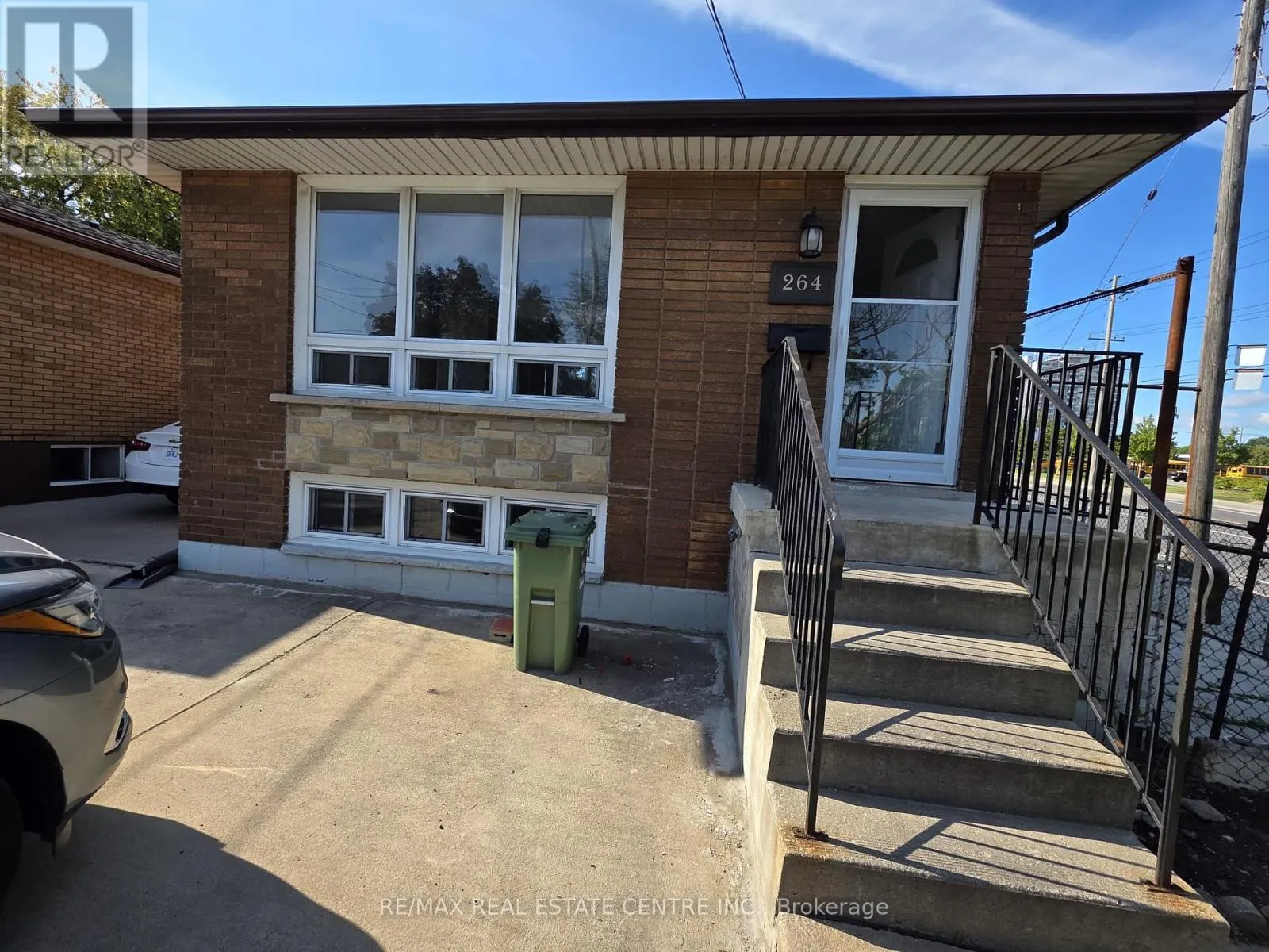 264 VANSITMART AVENUE