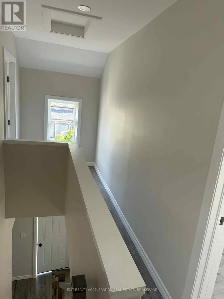 1 - 182 ROBERT STREET, #1
