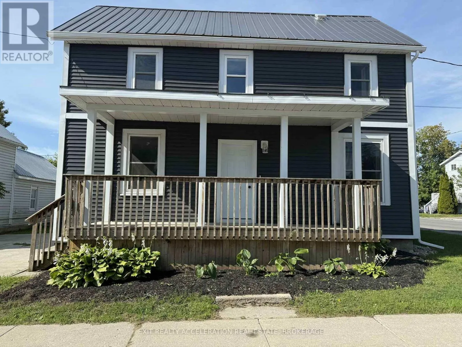 1 - 182 ROBERT STREET, #1
