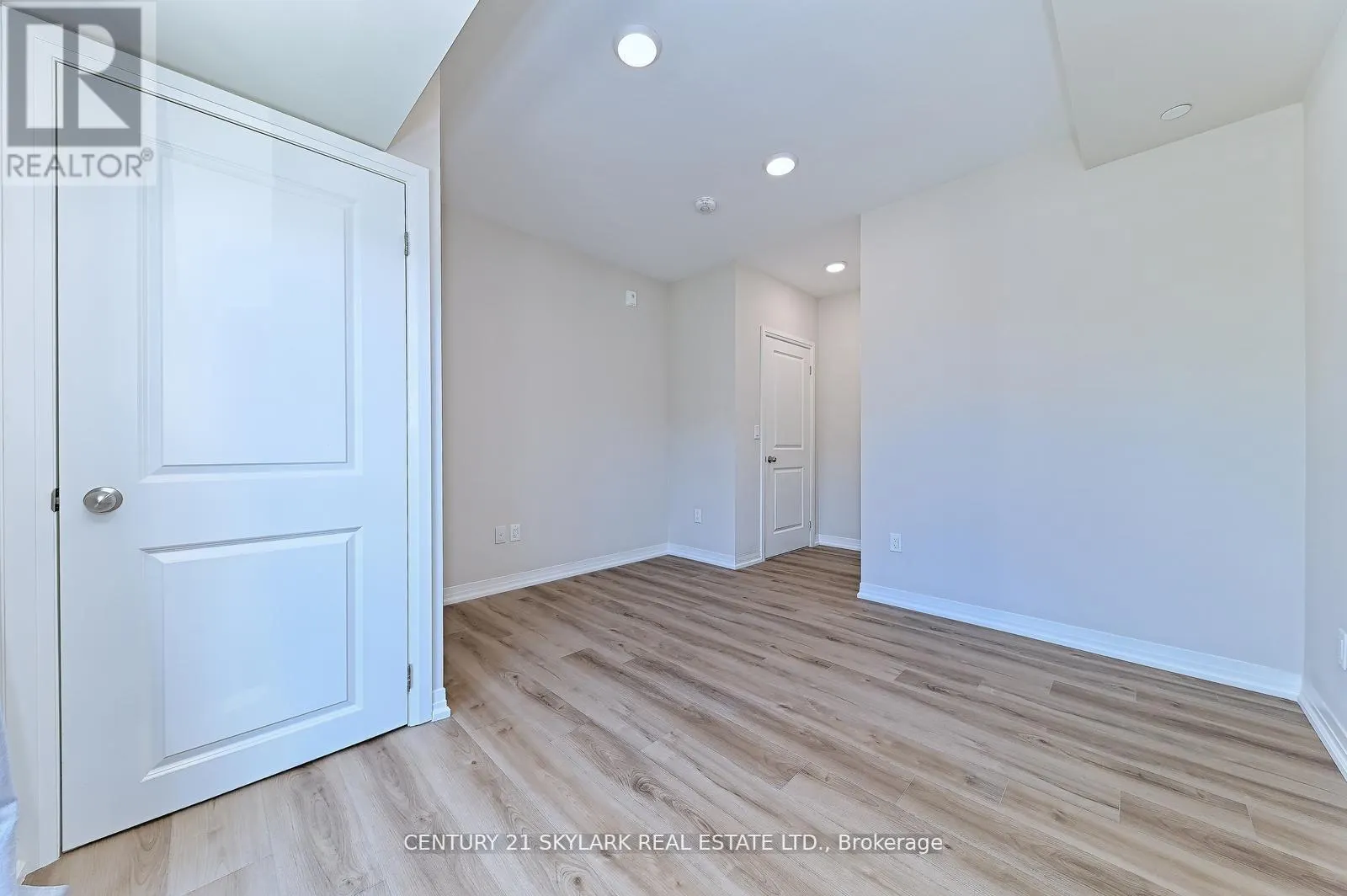 216 - 50 HERRICK AVE AVENUE N