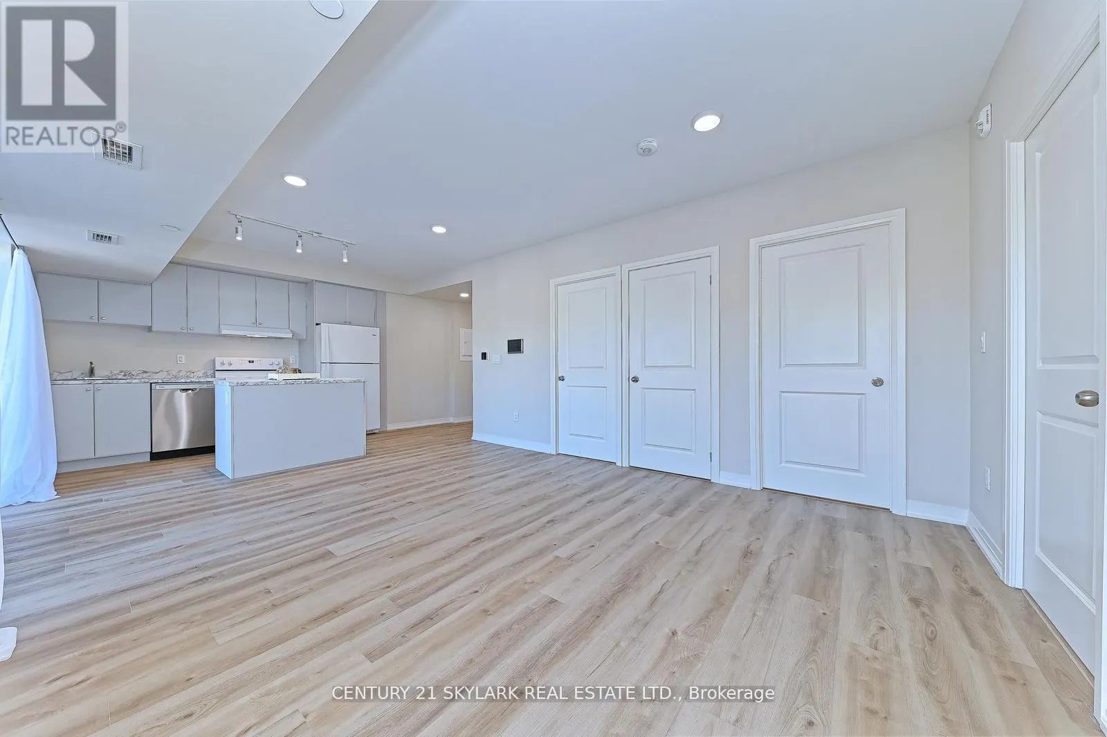 216 - 50 HERRICK AVE AVENUE N