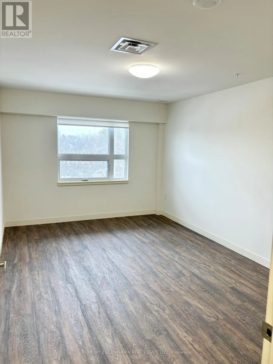 218 - 135 STATION STREET S, #218