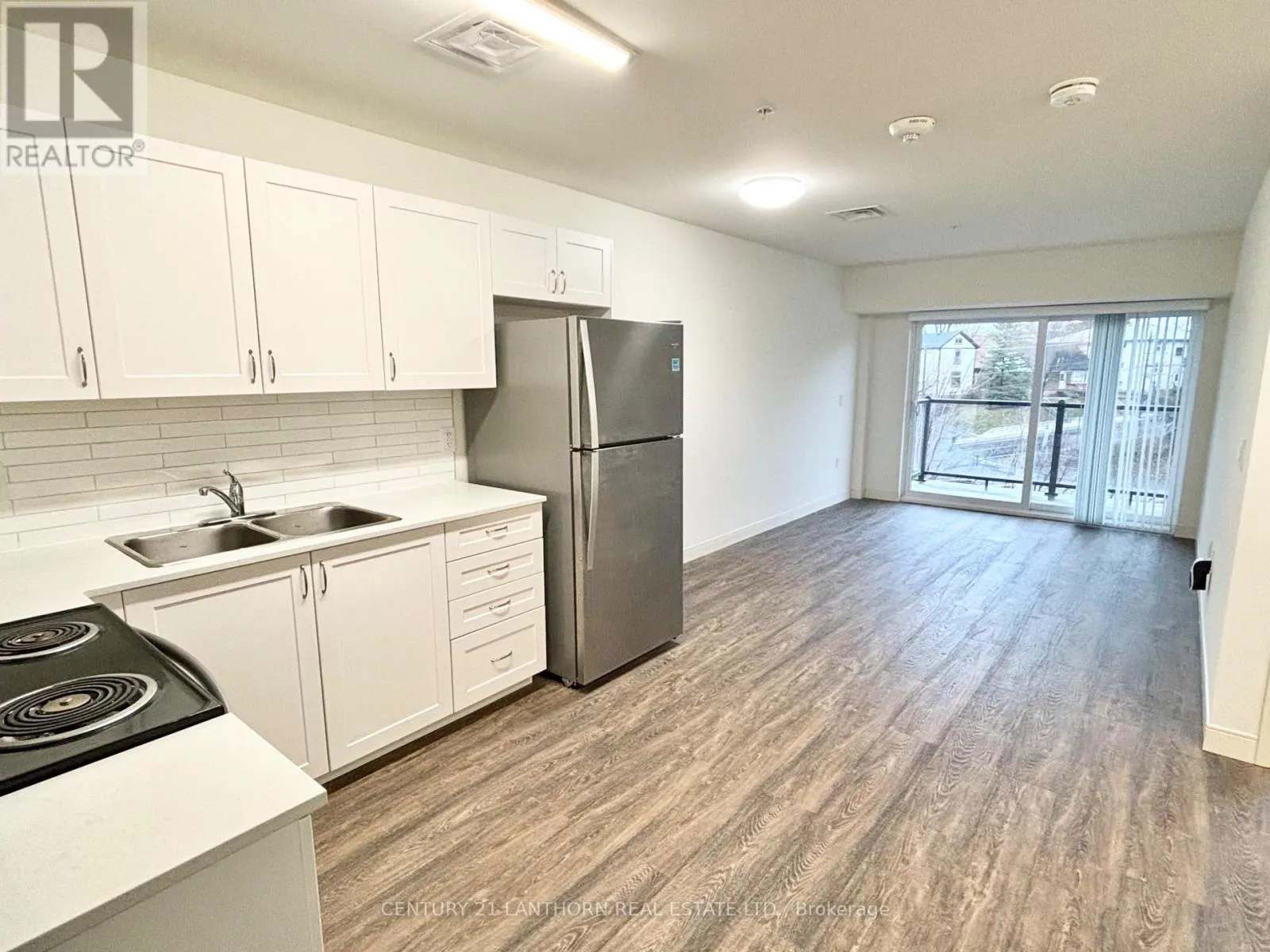 218 - 135 STATION STREET S, #218