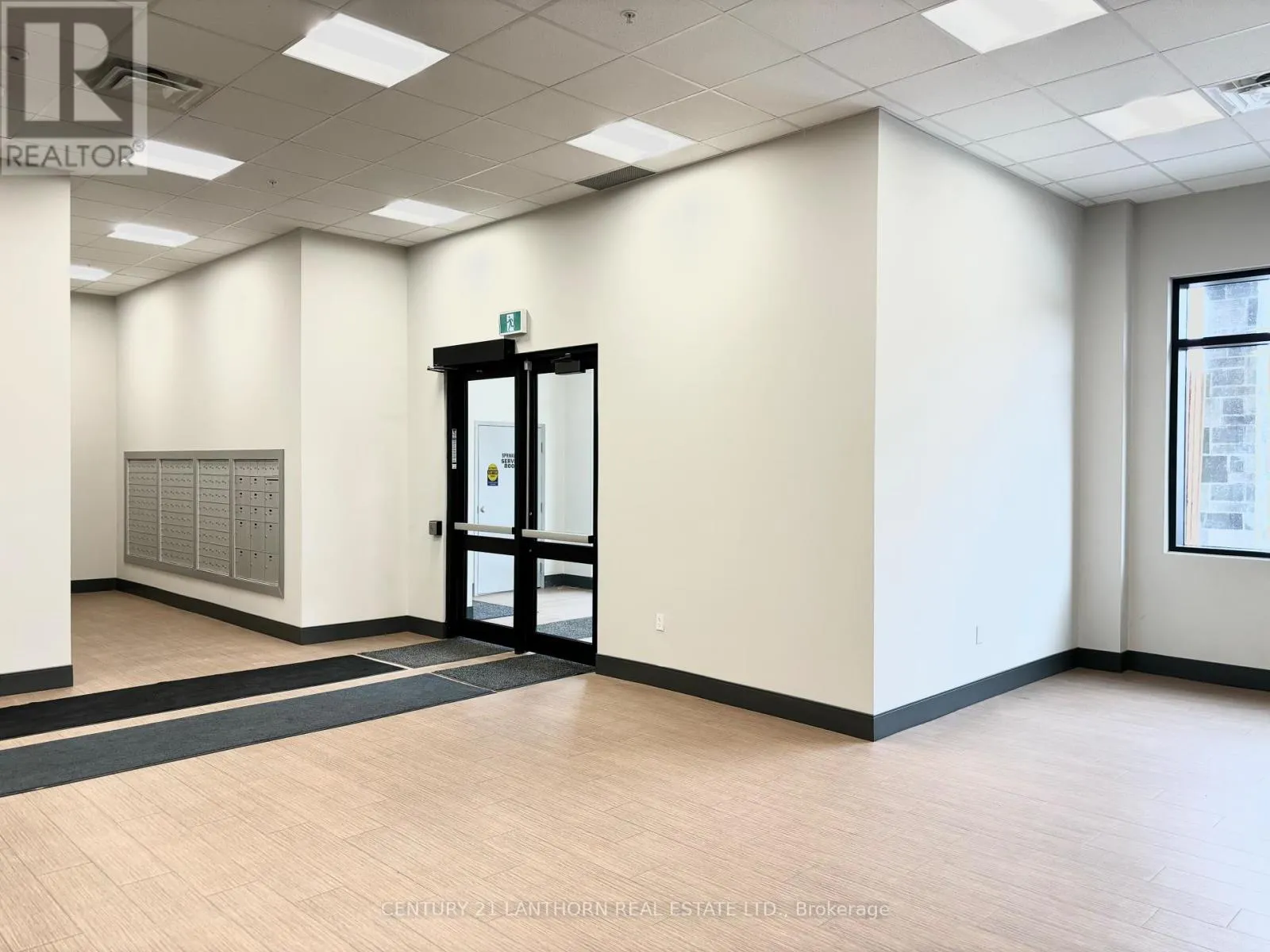 218 - 135 STATION STREET S, #218
