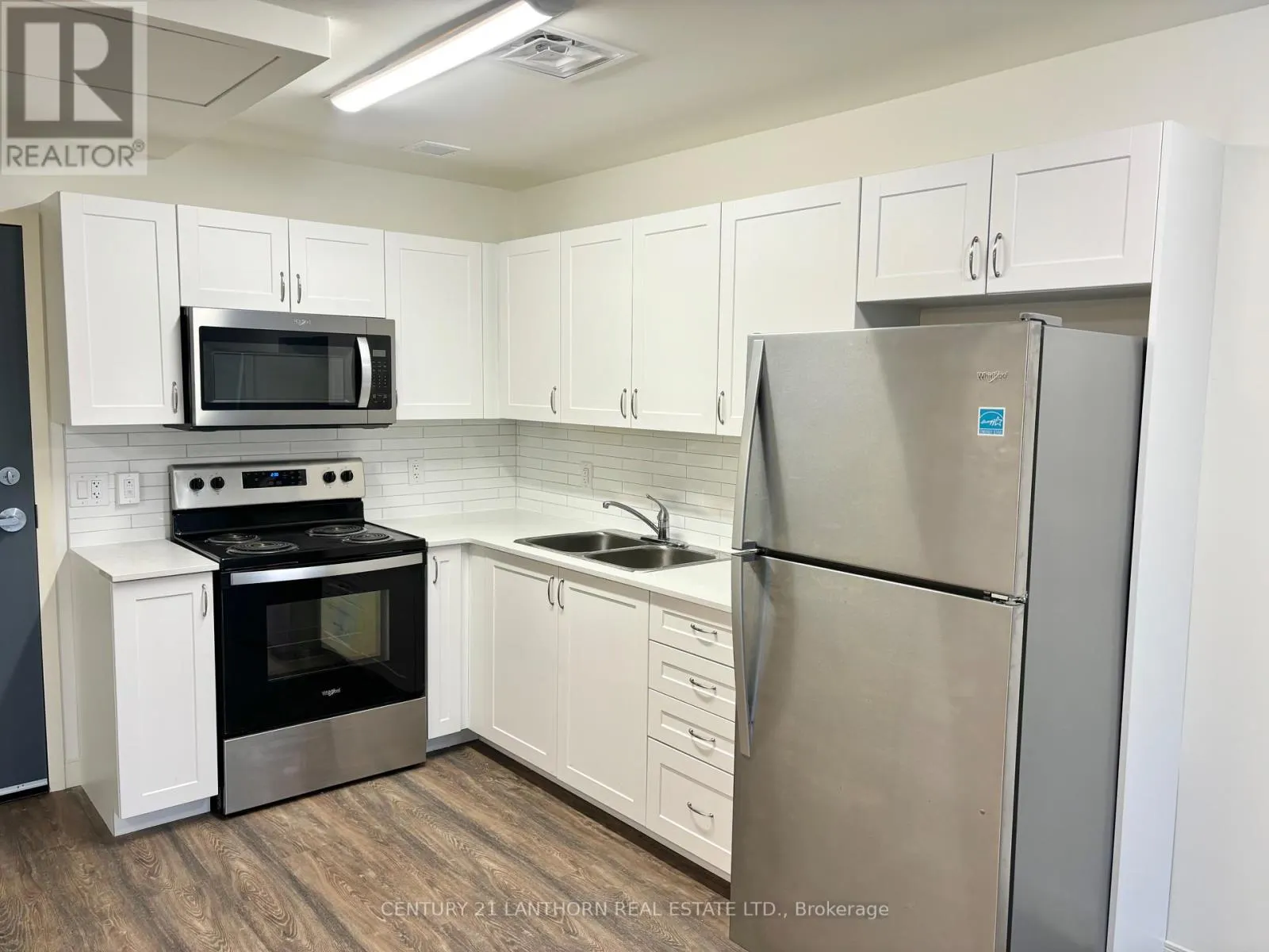 218 - 135 STATION STREET S, #218