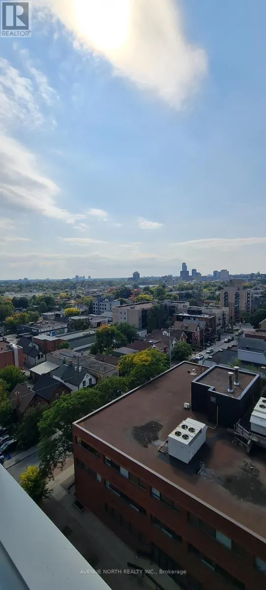 717 - 10 JAMES STREET