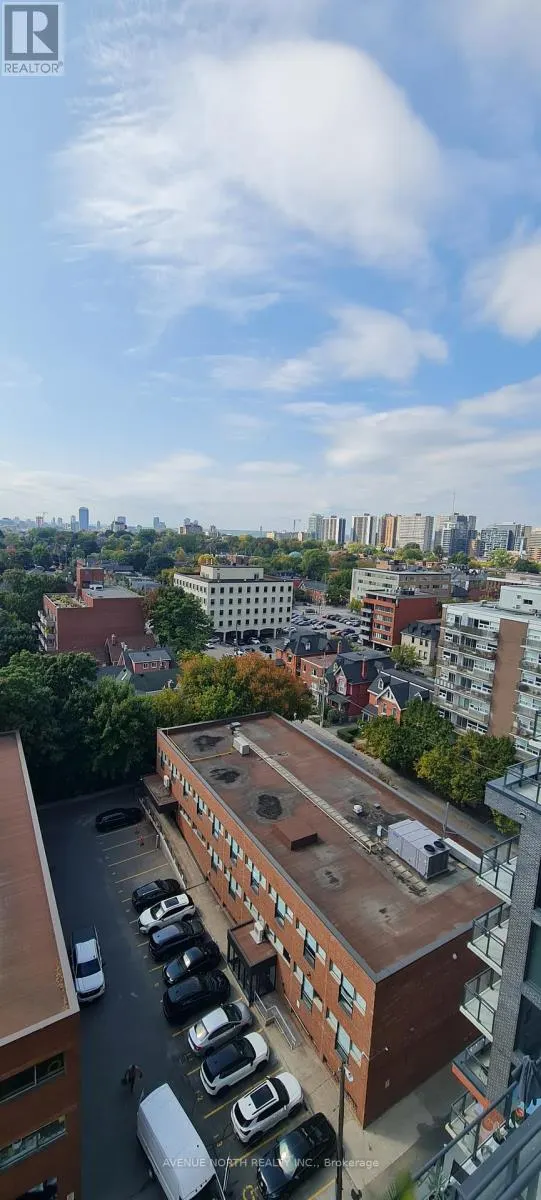 717 - 10 JAMES STREET