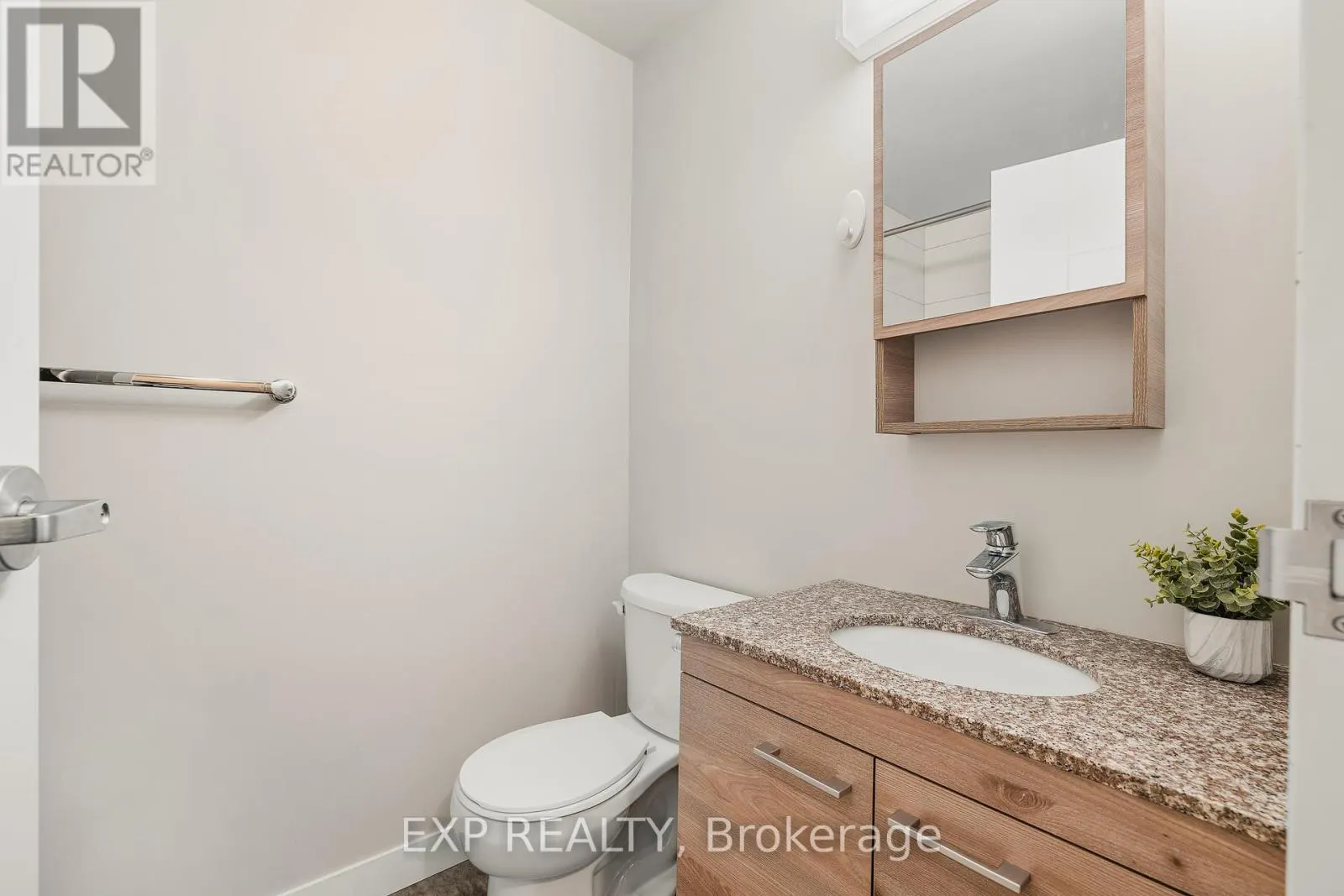 H302 - 62 BALSAM STREET