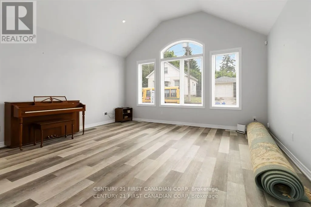 310-A ST PAUL AVENUE