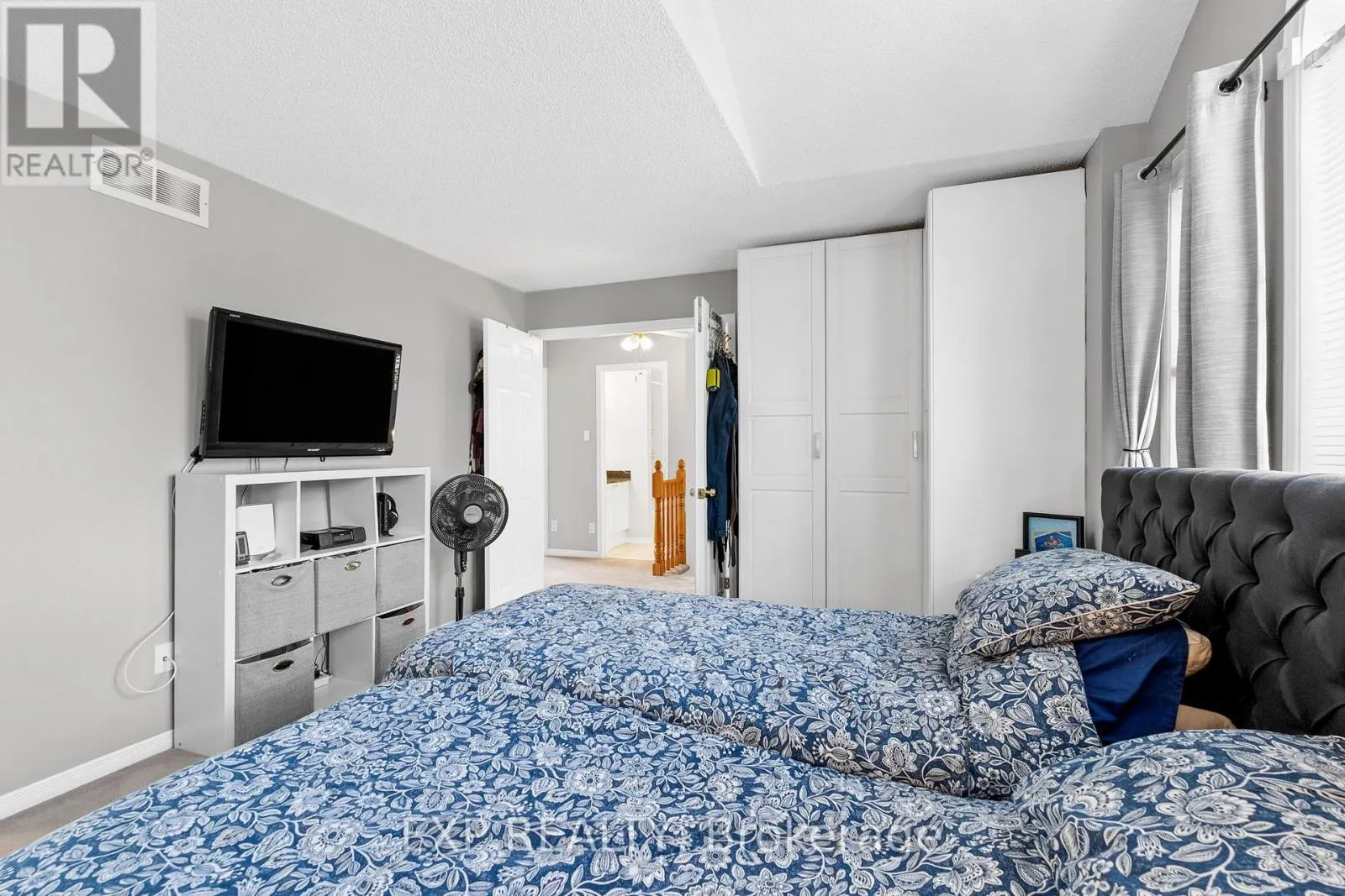 18 GOLDERS GREEN LANE