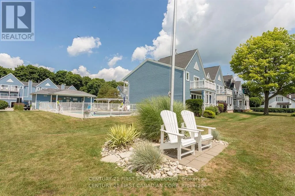 10 - 374 FRONT STREET, #10