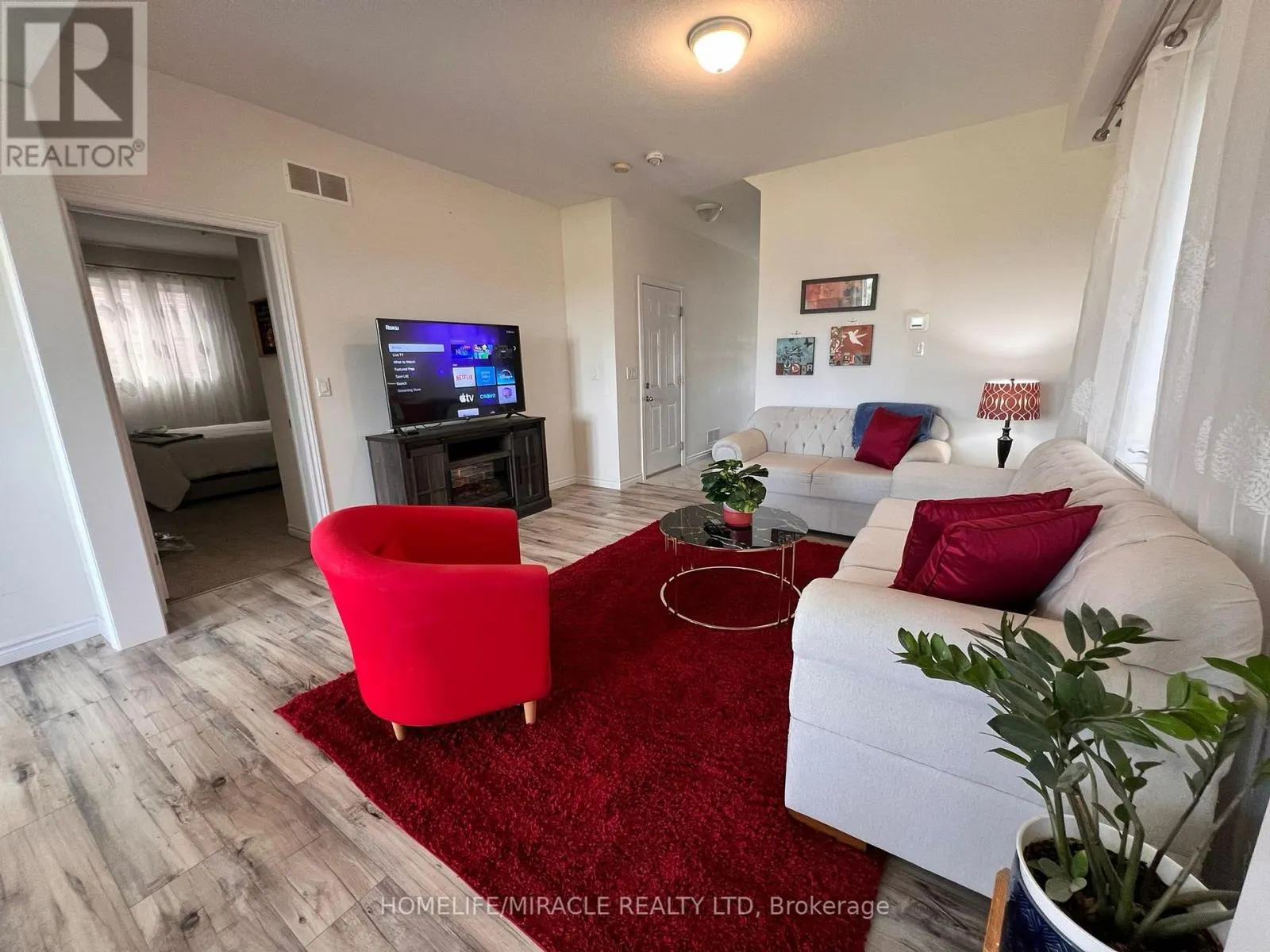 UPPER UNIT - 14 GOURLAY FARM LANE N