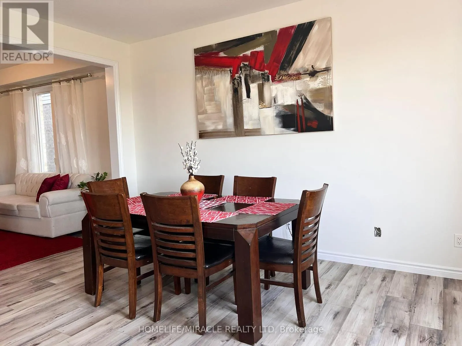 UPPER UNIT - 14 GOURLAY FARM LANE N