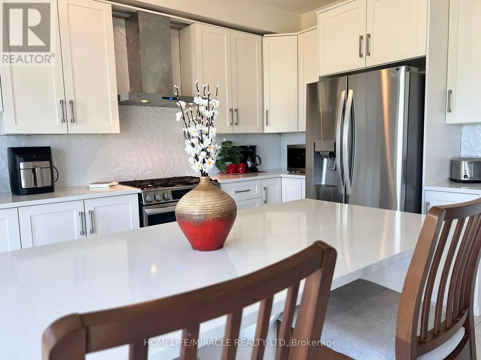 UPPER UNIT - 14 GOURLAY FARM LANE N