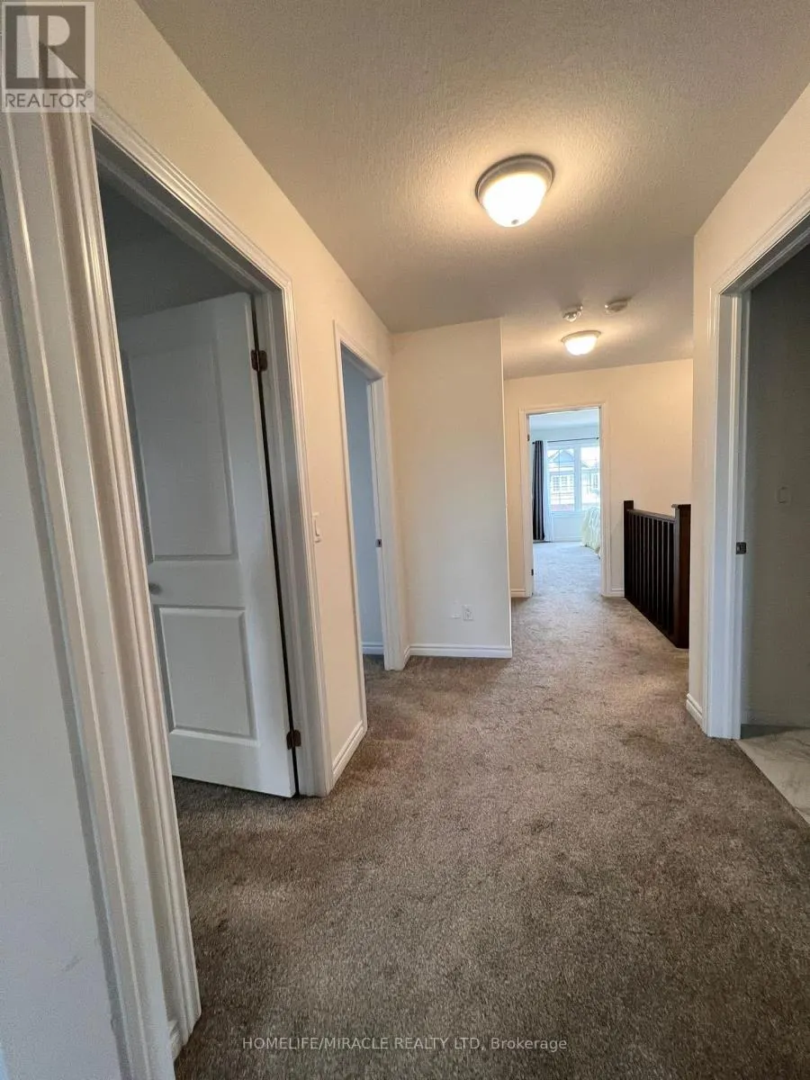 UPPER UNIT - 14 GOURLAY FARM LANE N