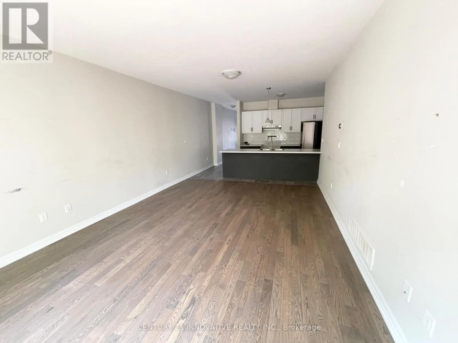 44 - 4311 MANN STREET