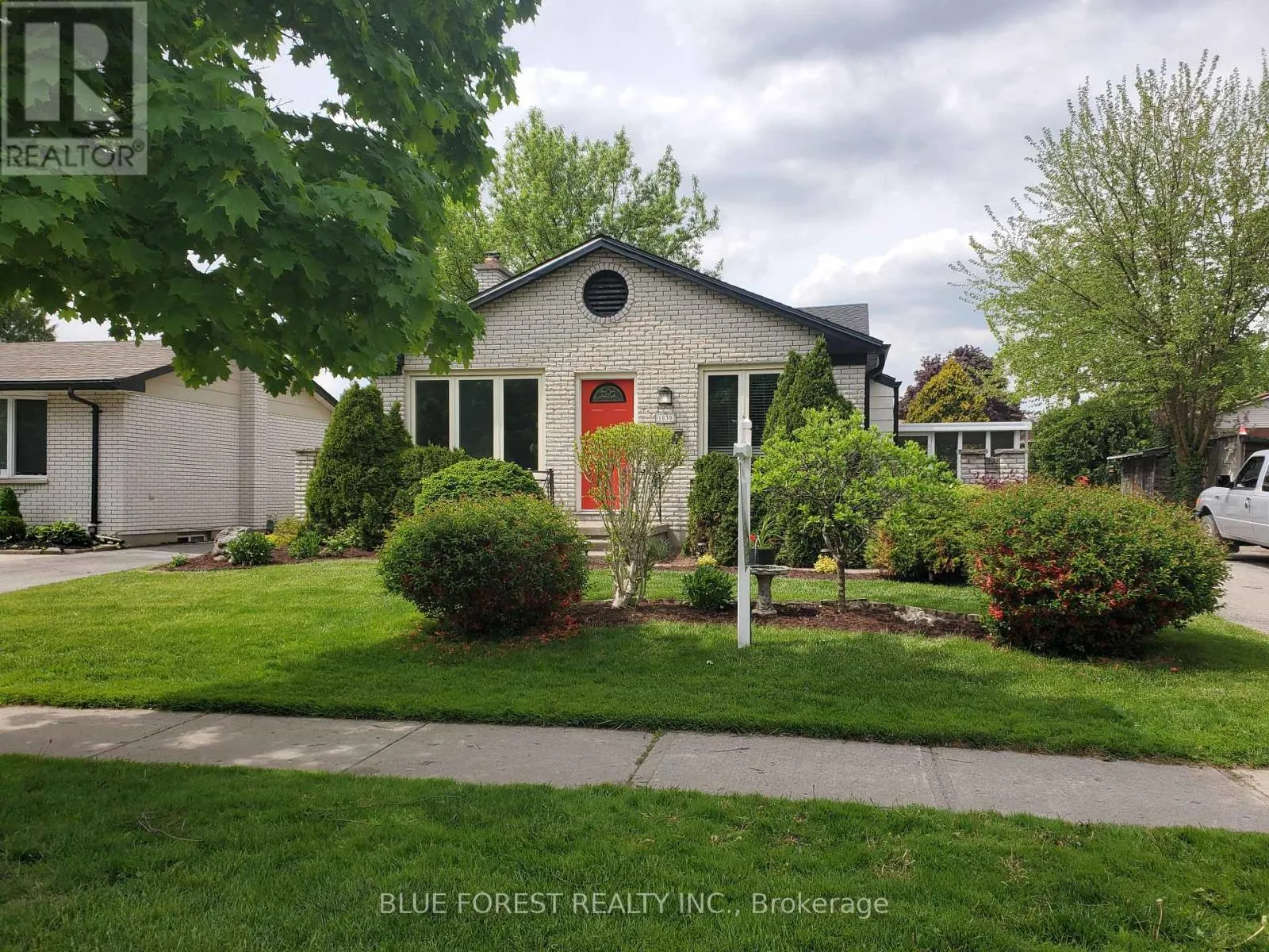1039 OSGOODE DRIVE