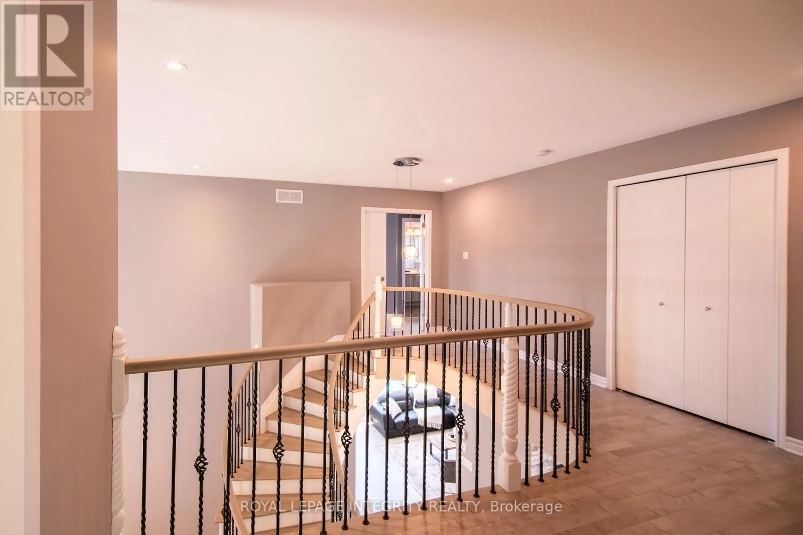 34 KEIGHLEY CIRCLE