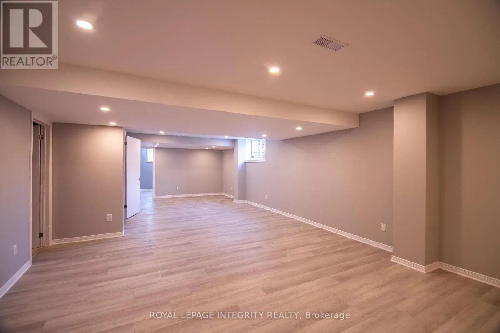 34 KEIGHLEY CIRCLE