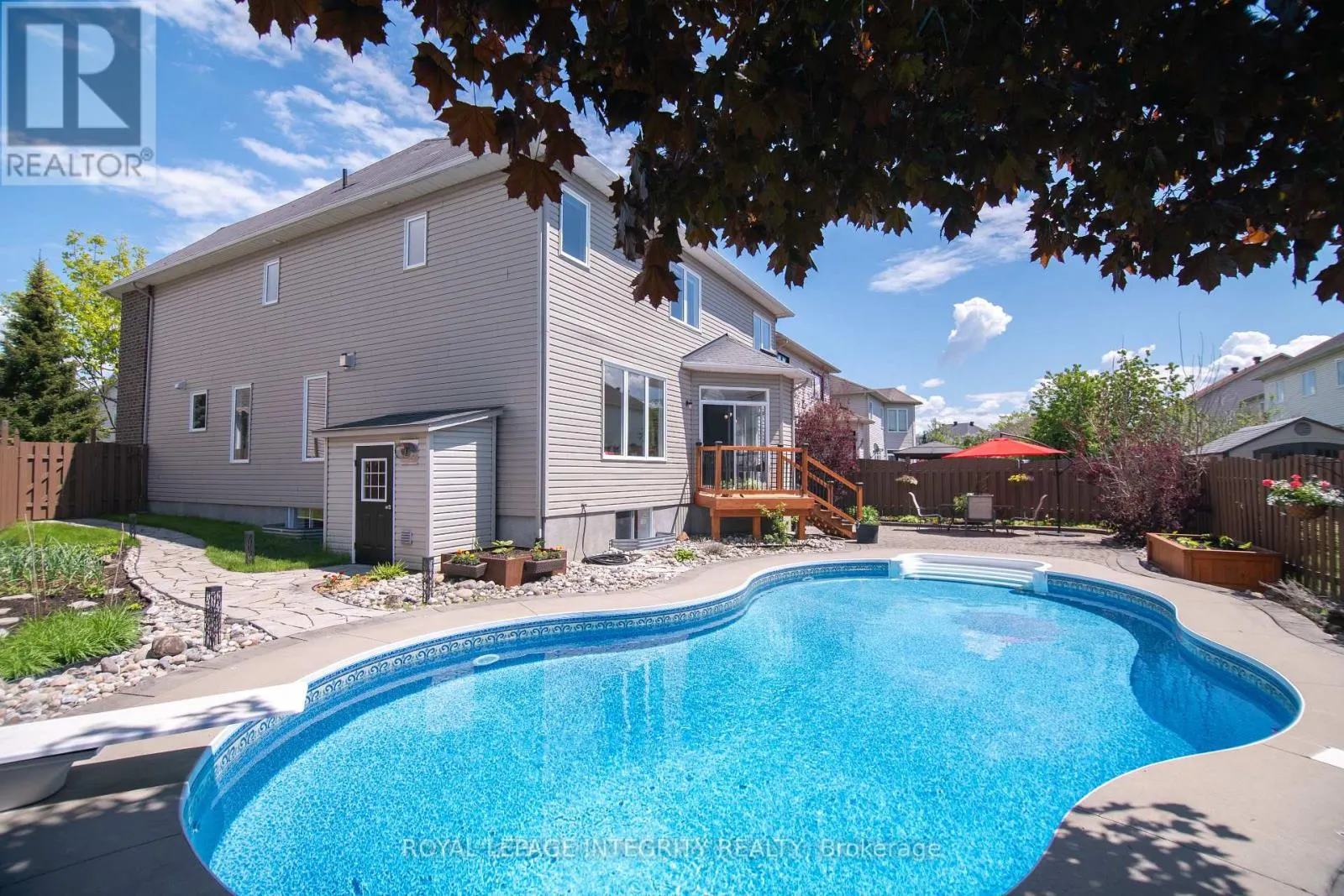 34 KEIGHLEY CIRCLE