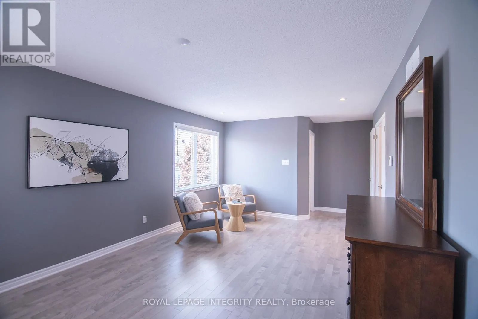 34 KEIGHLEY CIRCLE