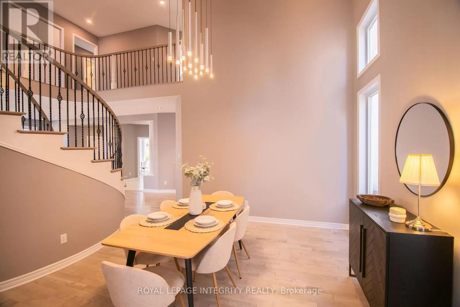 34 KEIGHLEY CIRCLE