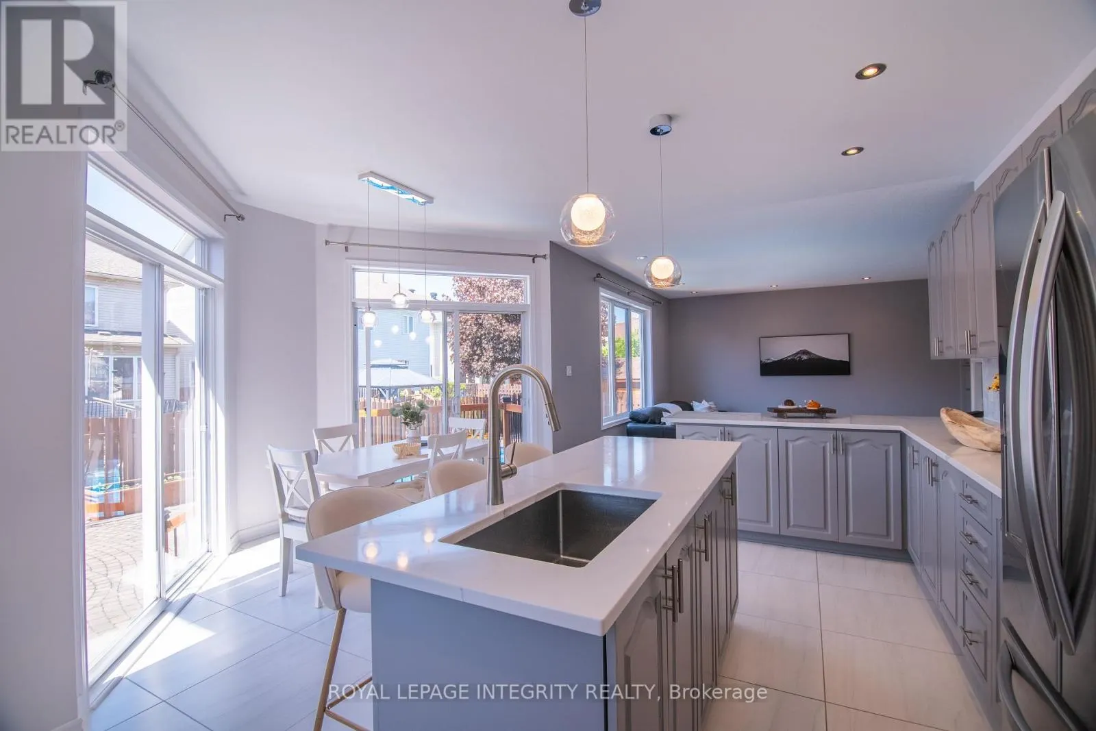 34 KEIGHLEY CIRCLE