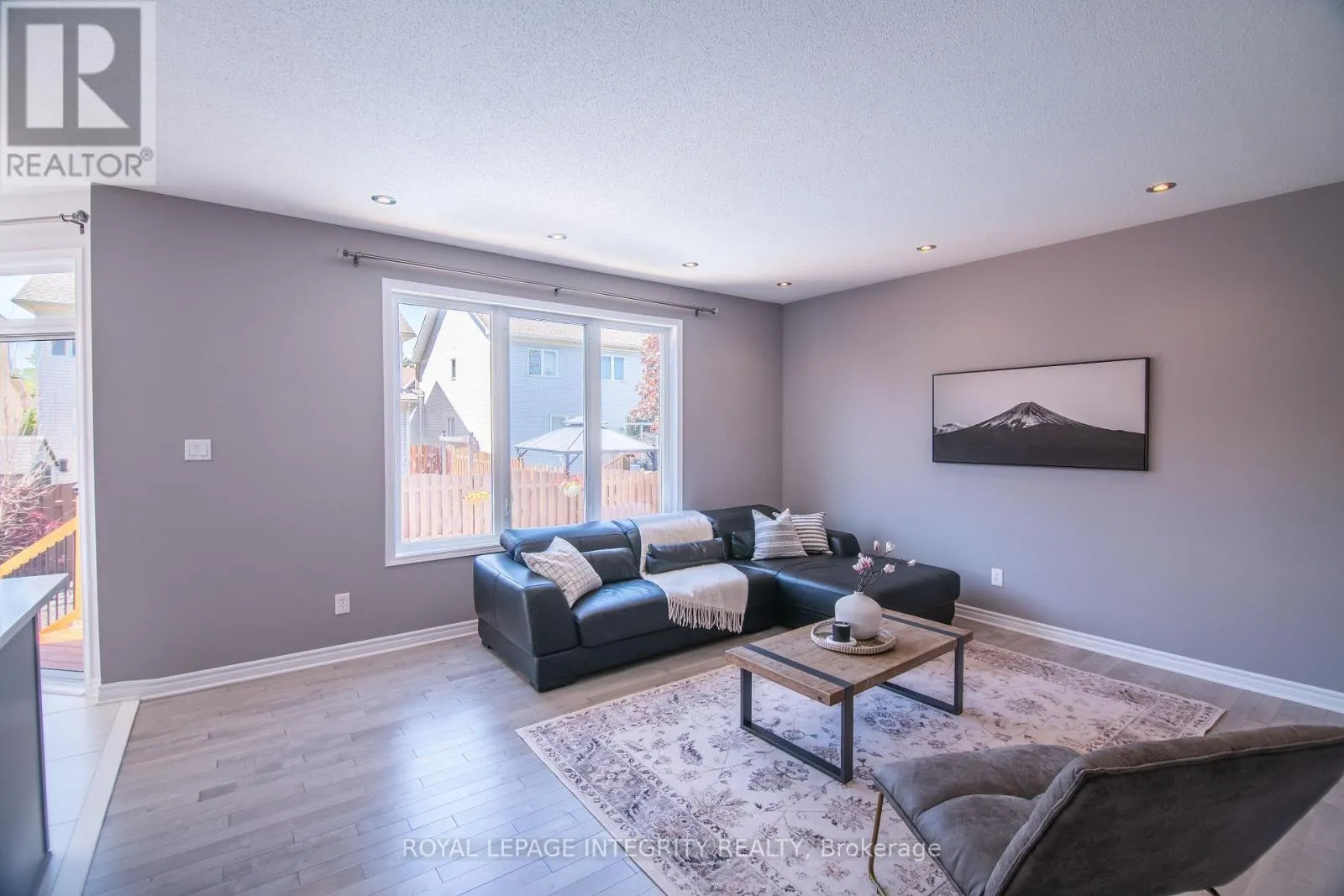 34 KEIGHLEY CIRCLE