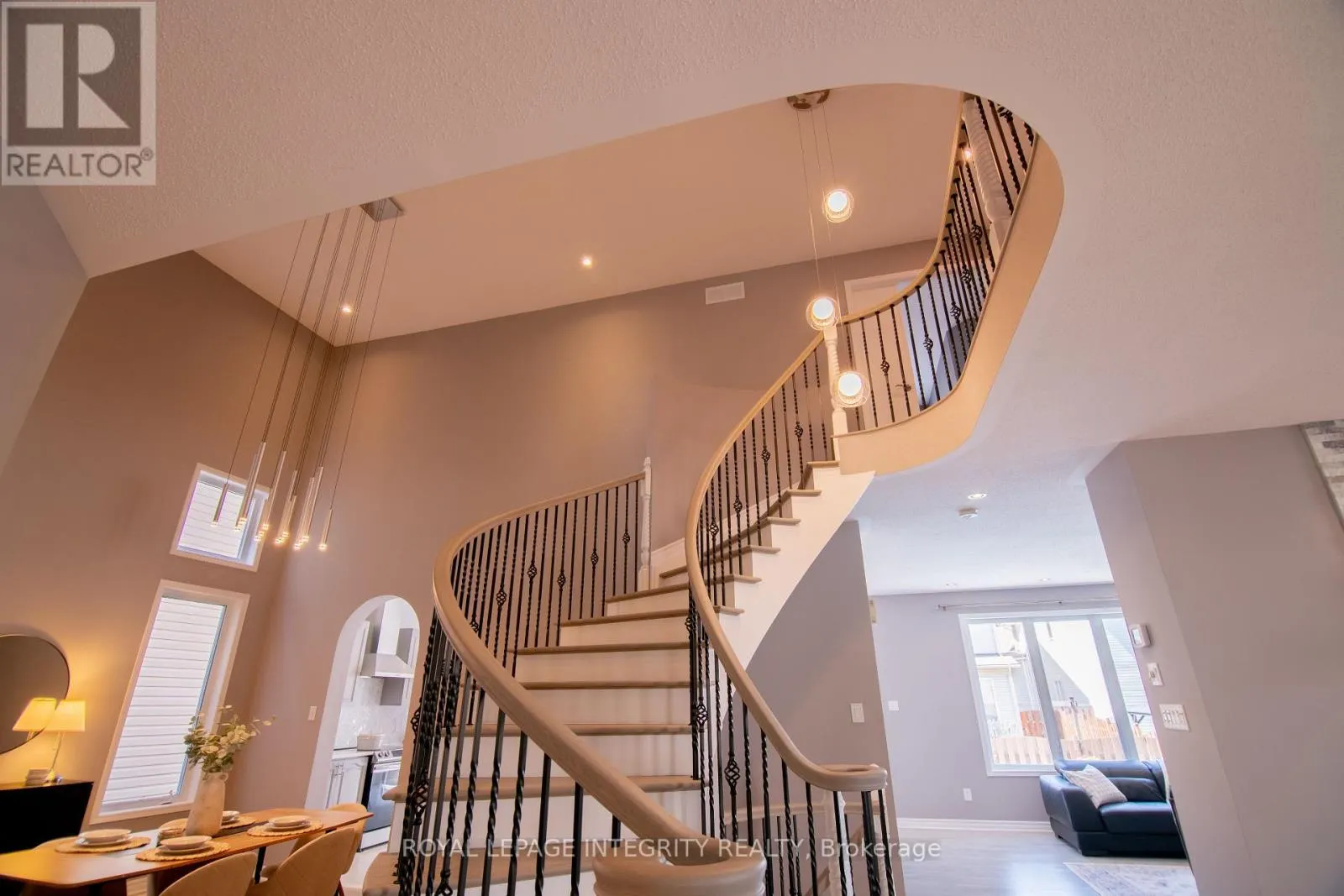 34 KEIGHLEY CIRCLE