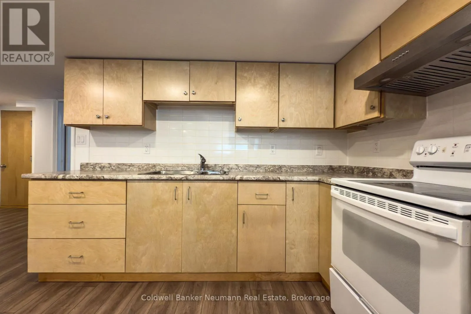 LOWER - 18 FOREST HILL DRIVE, #Lower