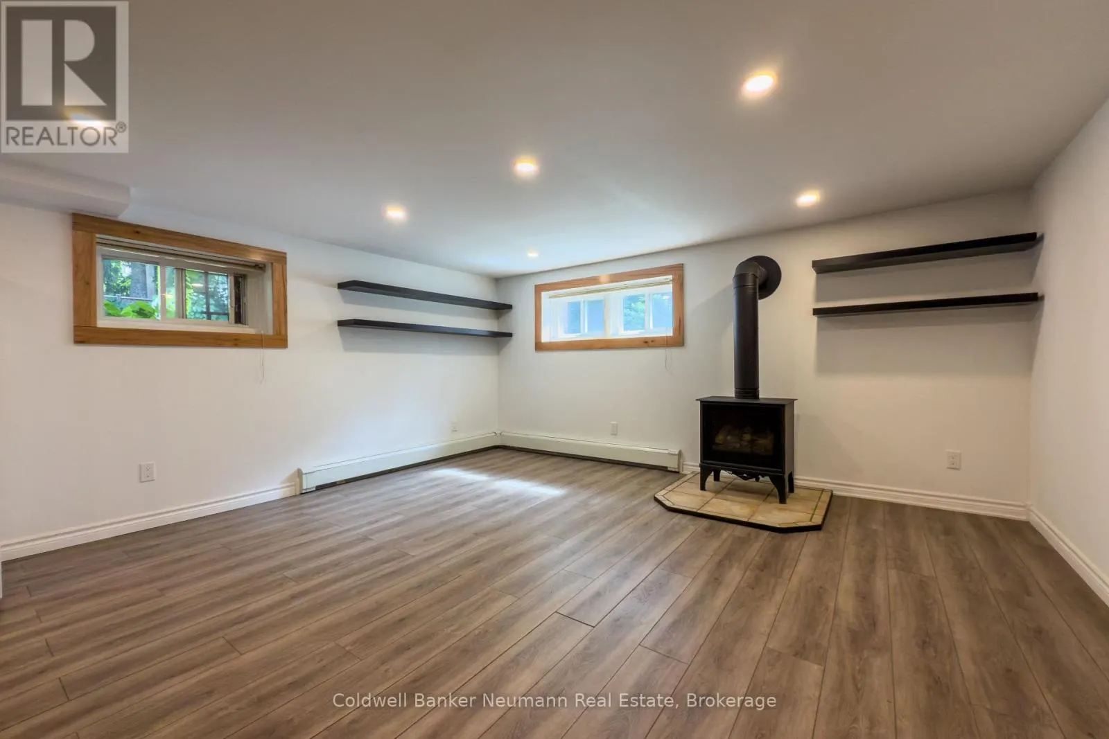 LOWER - 18 FOREST HILL DRIVE, #Lower
