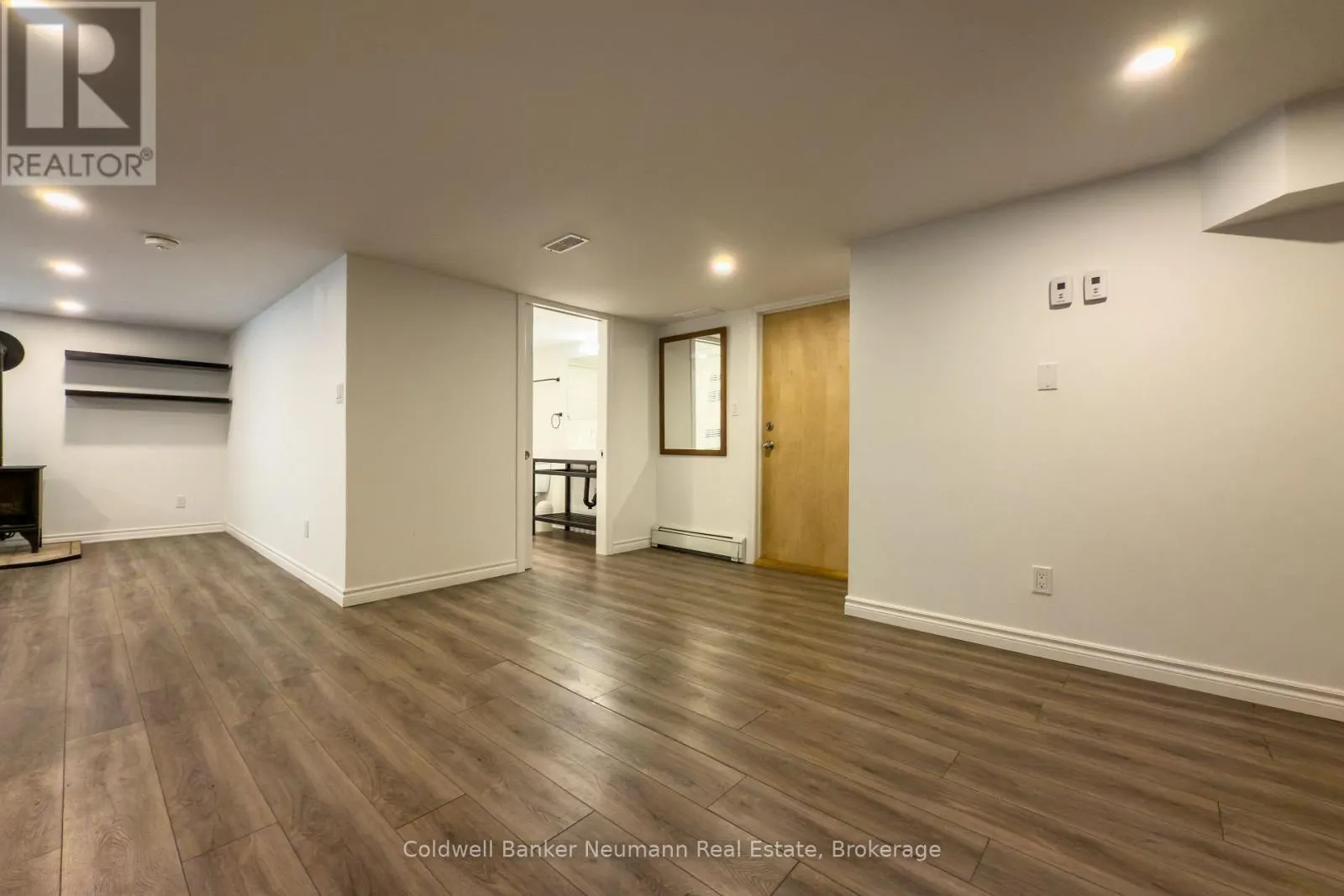 LOWER - 18 FOREST HILL DRIVE, #Lower